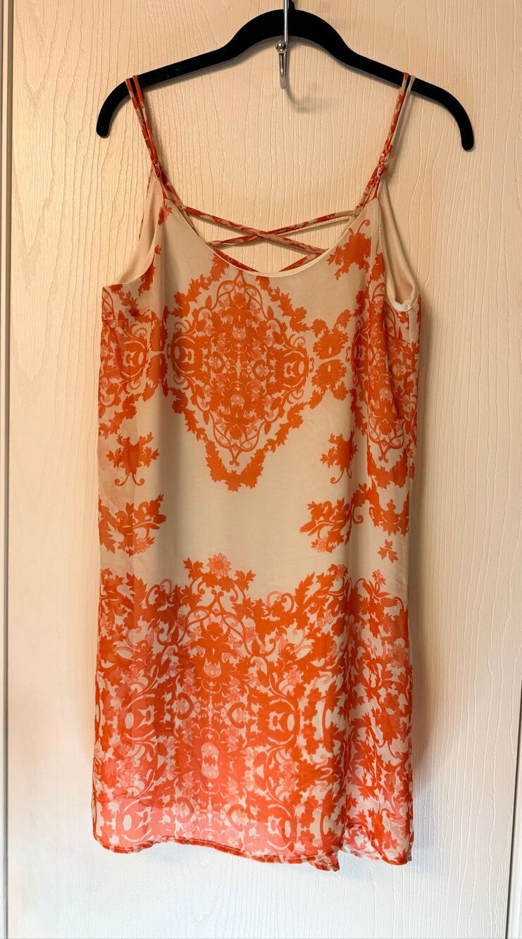 Charlotte Ruse Dress - Picture 1 of 3